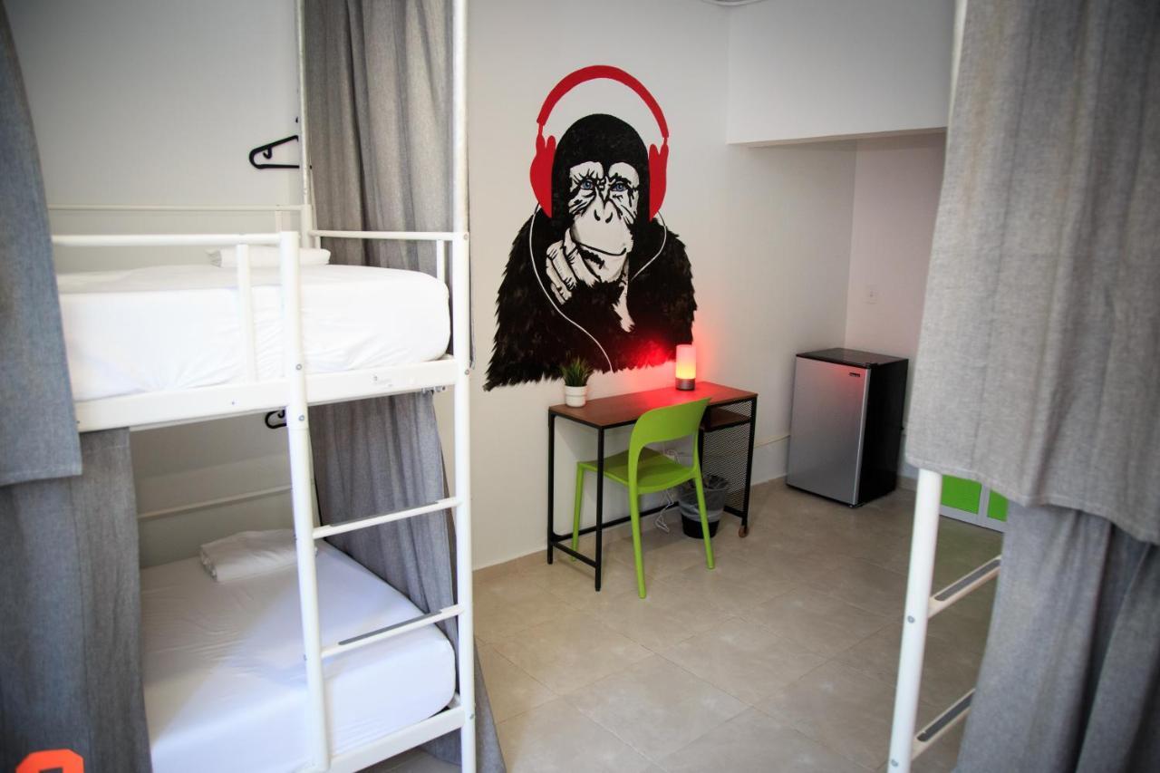 Nomada Beach Hostel- Isla Verde 산후안 외부 사진