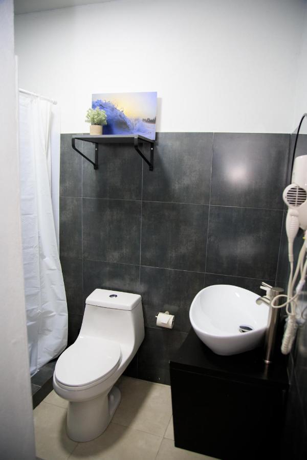 Nomada Beach Hostel- Isla Verde 산후안 외부 사진
