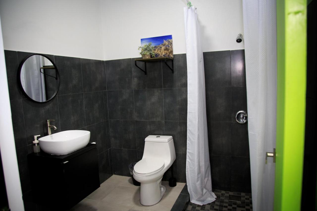 Nomada Beach Hostel- Isla Verde 산후안 외부 사진
