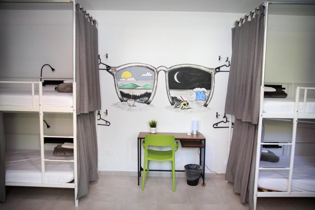 Nomada Beach Hostel- Isla Verde 산후안 외부 사진