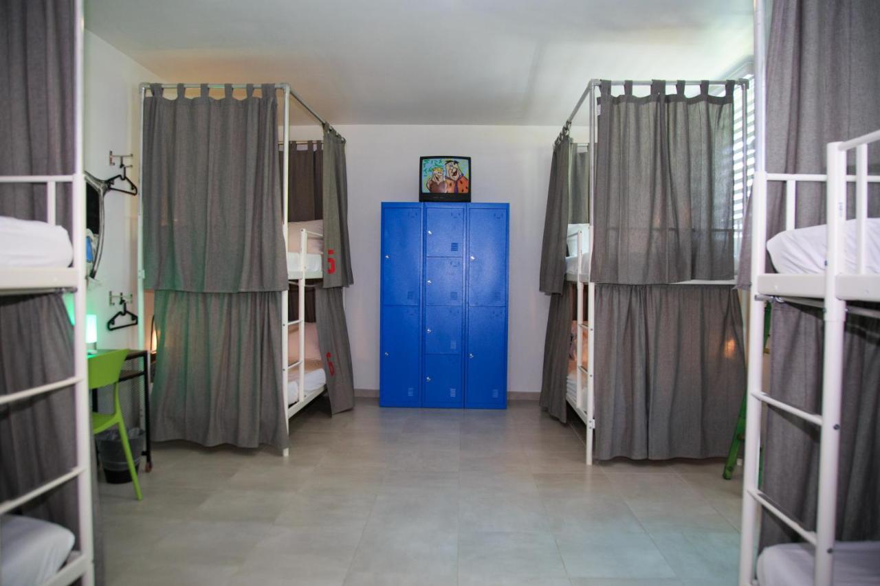 Nomada Beach Hostel- Isla Verde 산후안 외부 사진